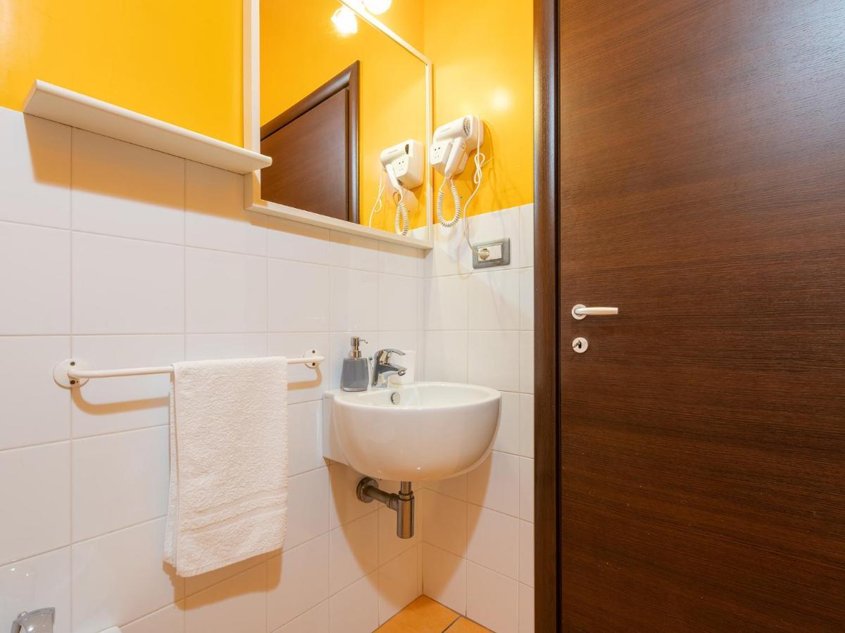 Thanit Guest house